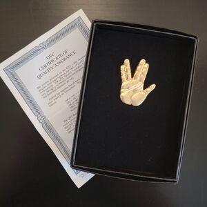 Star Trek Vulcan Hand Pin
